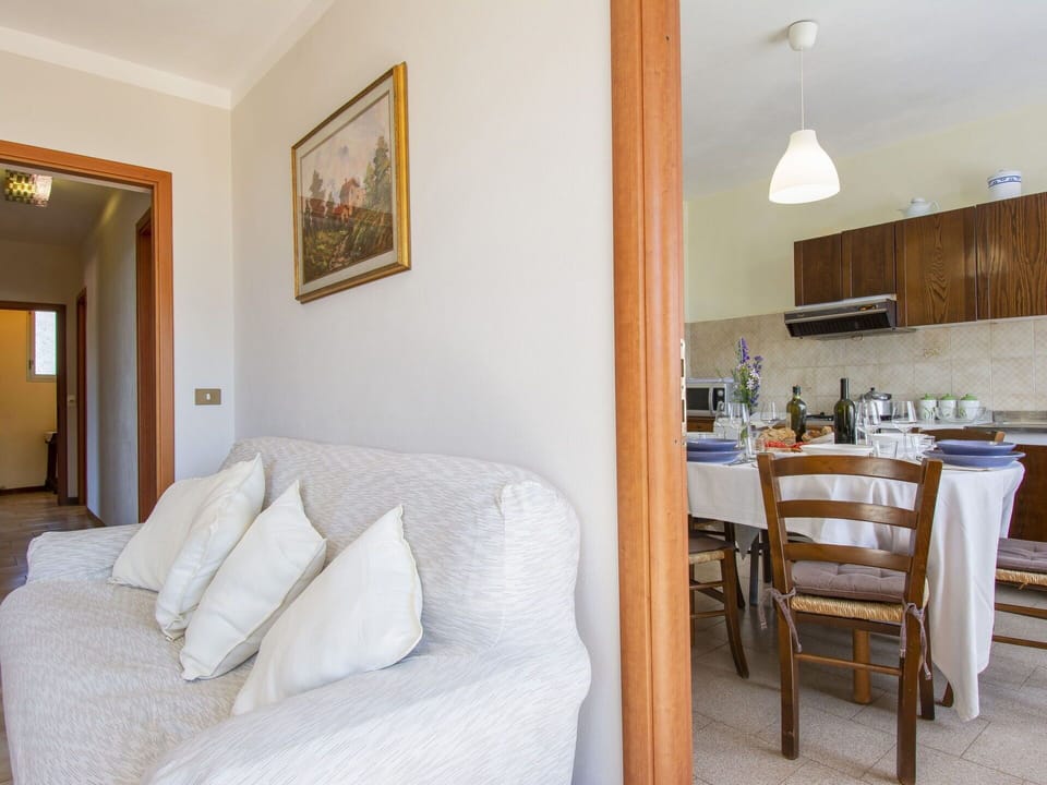 Furniture, Property, Table, Building, Wood, Interior Design, Lighting, Comfort, Picture Frame, Chair