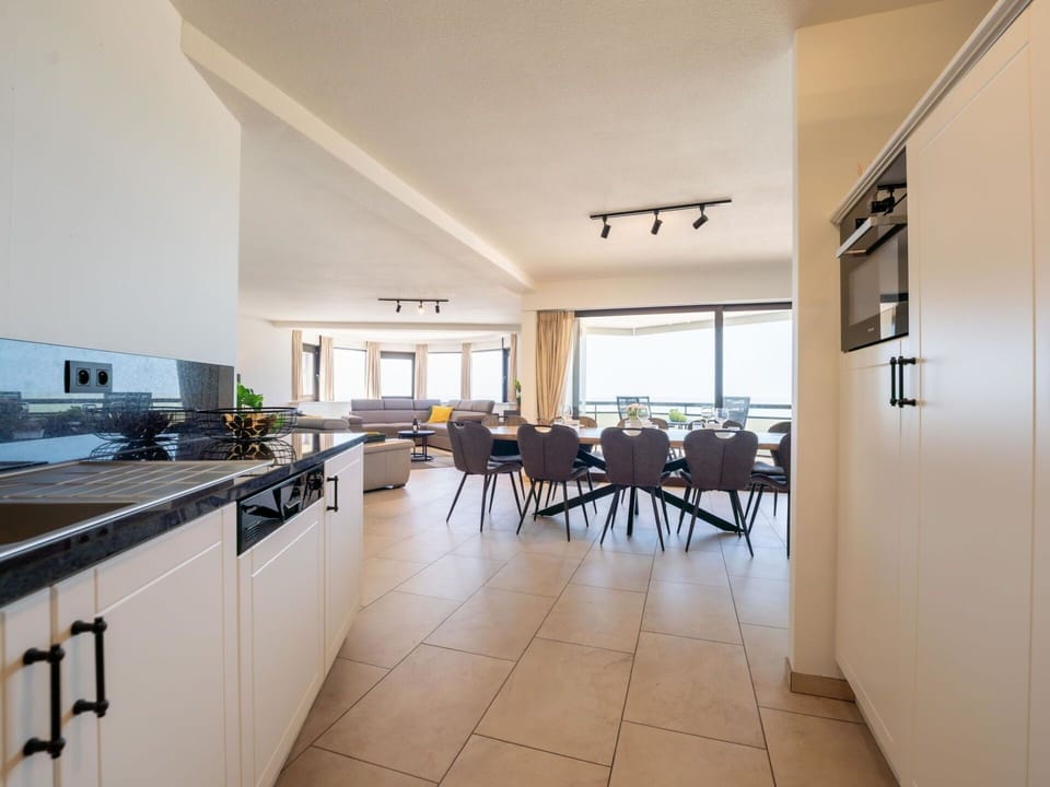 Plant, Sky, Water, Property, Azure, Natural Landscape, Tree, Vegetation, Arecales, Body Of Water