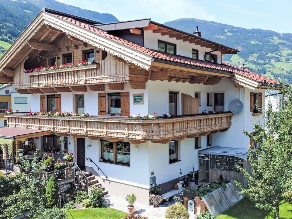 Plant, Building, Window, Sky, House, Mountain, Urban Design, Tree, Leisure, Real Estate
