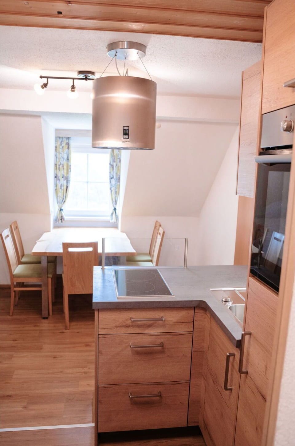 Cabinetry, Furniture, Property, Chair, Drawer, Wood, Building, Countertop, Architecture, Flooring