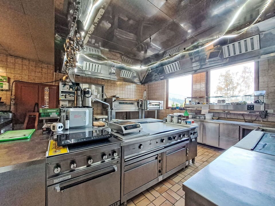 Kitchen, Countertop, Ceiling, Kitchen Appliance, Major Appliance, Kitchen Stove, Design, Gas Stove, Stove, Light Fixture