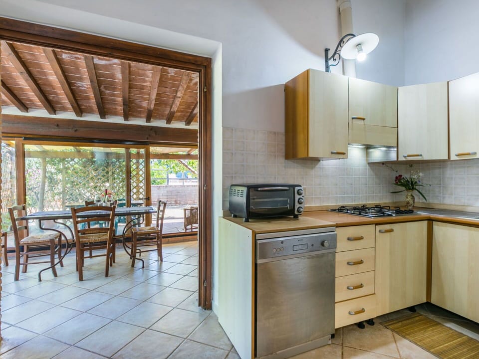 Sky, Snow, Mountain, Building, World, Slope, House, Natural Landscape, Freezing, Landscape