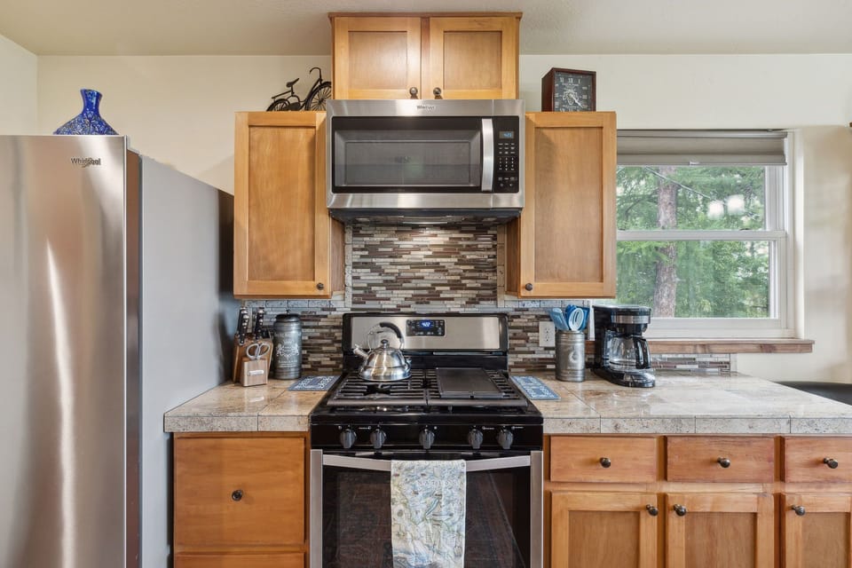 2nd floor kitchen.