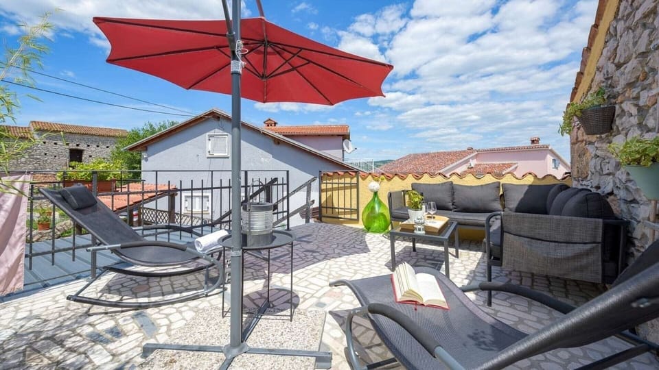 The lounge area of Casa Dvi Mendule