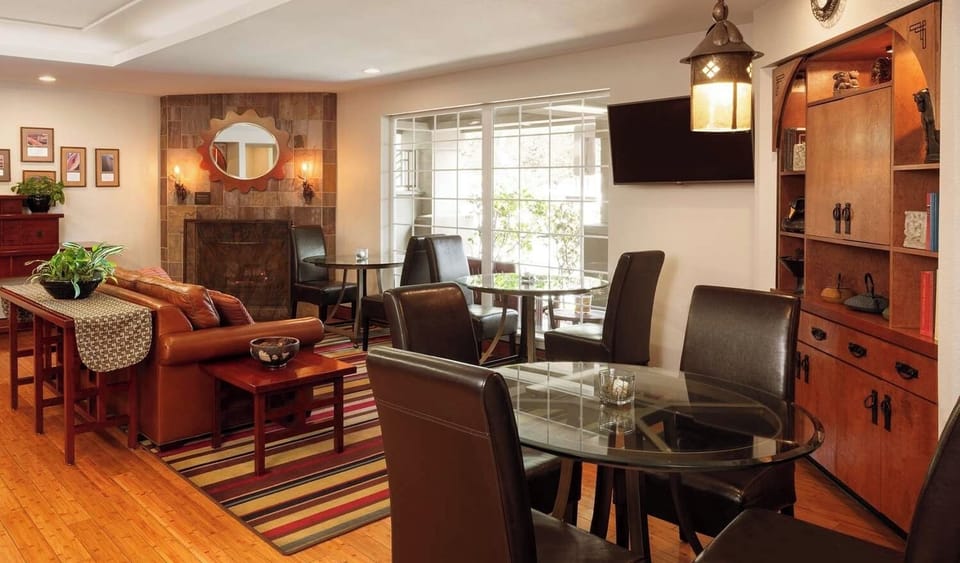 Unwind in a cozy lounge with space to gather.