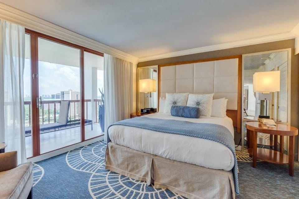 Unit with 1 King size bed