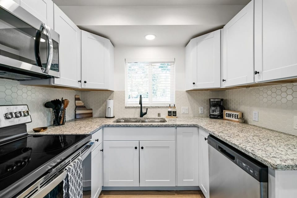 Fully equipped kitchen