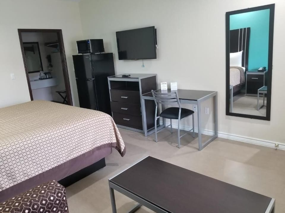 Catch up on work at the desk, then unwind.