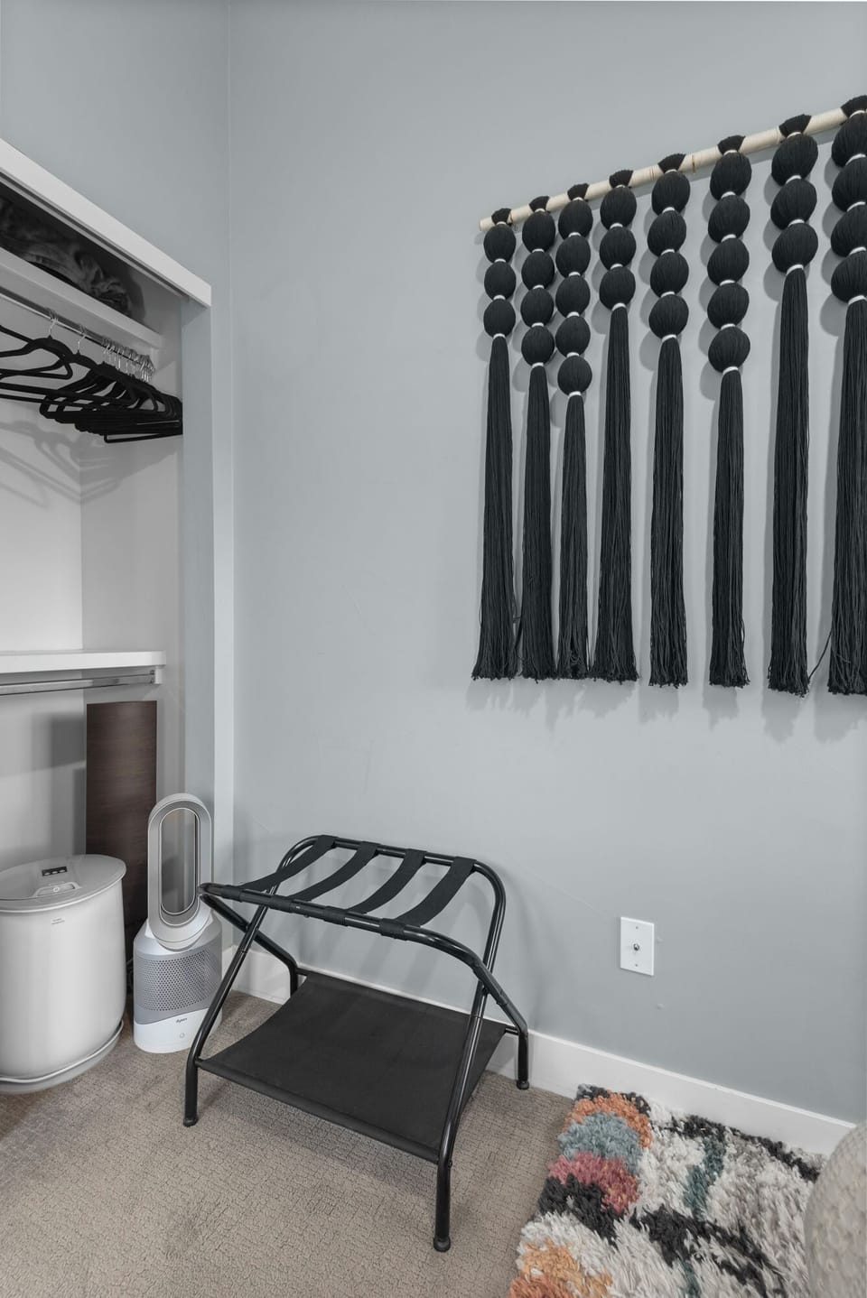 Humidifier, space heating or cooling, plenty of hangers, and towel warmer.