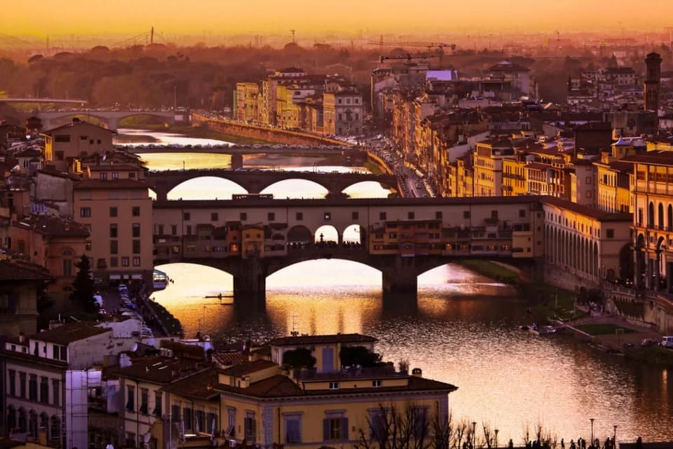 Ponte Vecchio (10 minutes walking!)