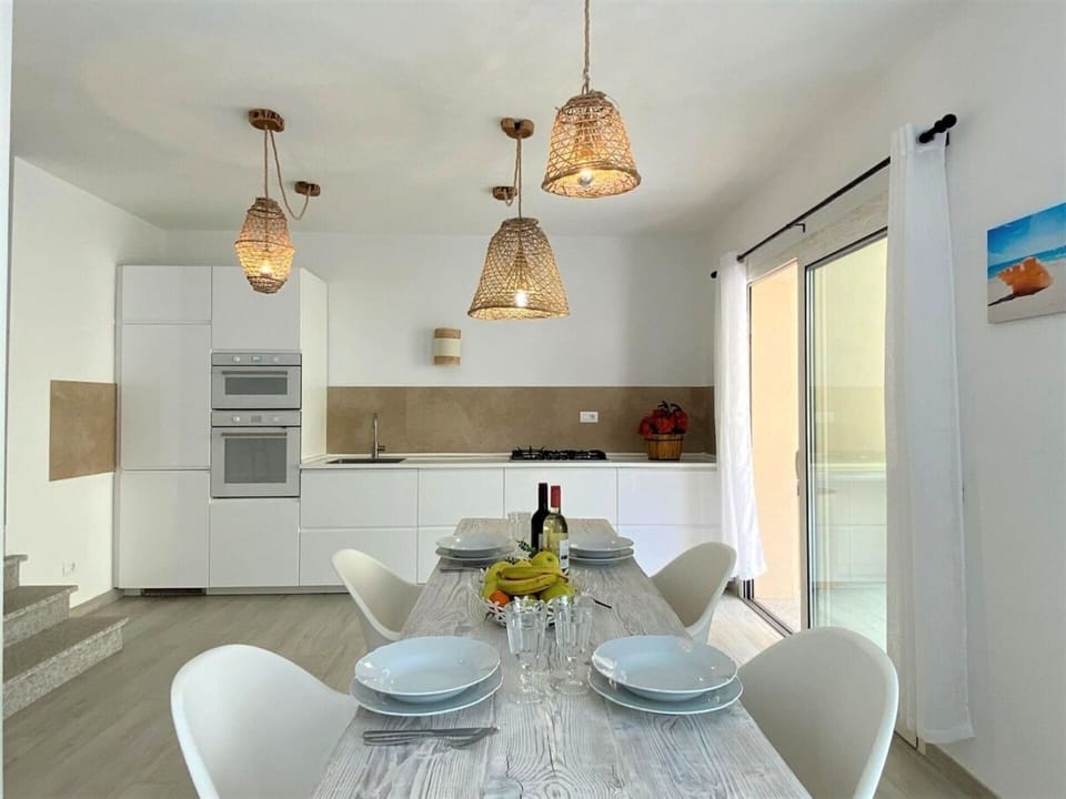 Table, Furniture, Property, Chair, Wood, Interior Design, Lighting, Floor, Flooring