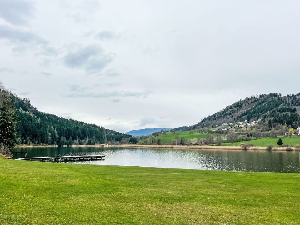 Sky, Water, Cloud, Plant, Mountain, Natural Landscape, Land Lot, Lake, Highland, Tree