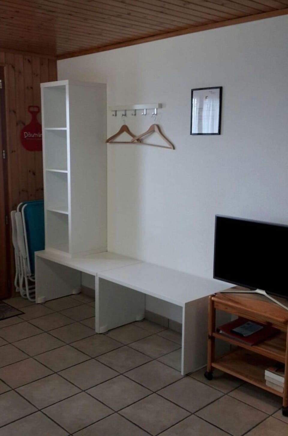 Flooring, Wood, Floor, Shelving, Interior Design, Room, Furniture, Shelf, Wood Flooring, Wood Stain
