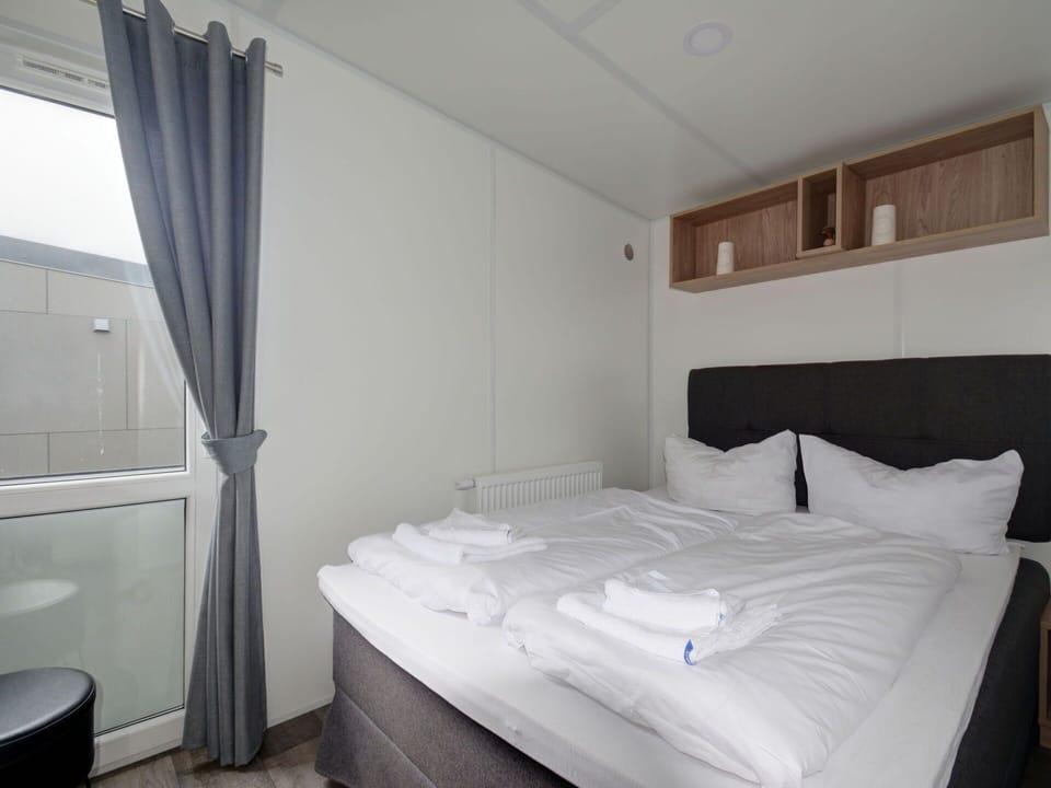 Building, Property, Furniture, Comfort, Wood, Architecture, Interior Design, Floor, Bed
