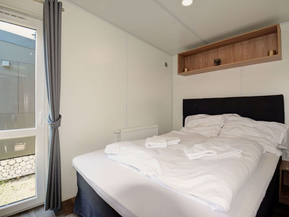 Property, Furniture, Comfort, Building, Wood, Interior Design, Floor, Bed, Bed Frame
