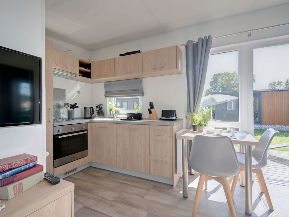 Furniture, Cabinetry, Countertop, Plant, Building, Kitchen, Wood, Home Appliance, Kitchen Appliance, Interior Design