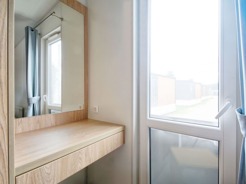 Building, Property, Window, Wood, Interior Design, Floor, Wall, Flooring, Hardwood