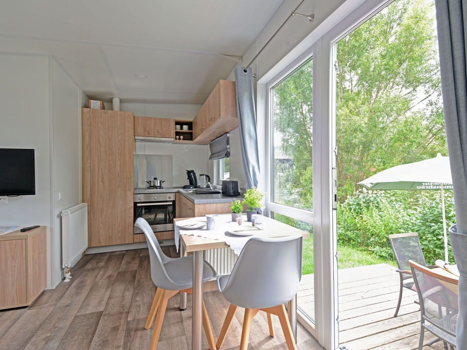 Furniture, Property, Table, Chair, Wood, Plant, Interior Design, Flooring, Floor, Living Room