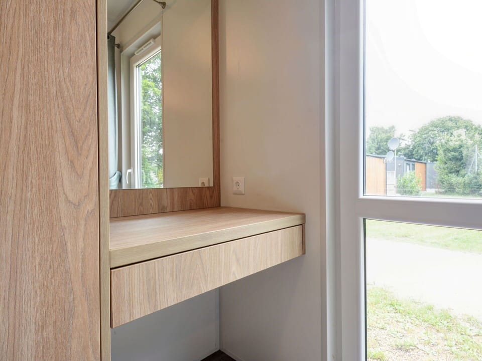 Property, Window, Building, Plant, Shade, Wood, Flooring, Hardwood, House
