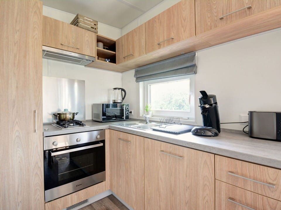 Countertop, Cabinetry, Property, Kitchen Appliance, Kitchen Stove, Kitchen Sink, Home Appliance, Sink, Kitchen, Wood