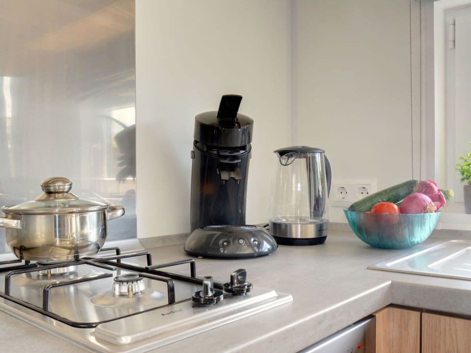 Countertop, Kitchen Sink, Kitchen, Kitchen Appliance, Sink, Kitchen Stove, Home Appliance, Gas Stove, Stove, Tap