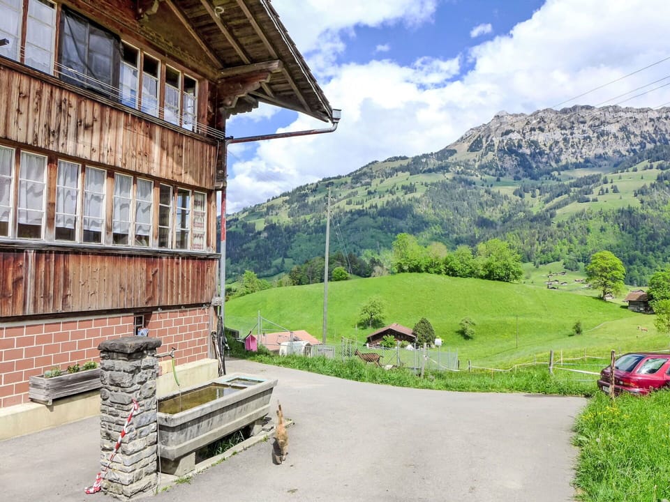 Cloud, Sky, Plant, Building, Mountain, Tree, Wood, Outdoor Bench, Cottage, Leisure