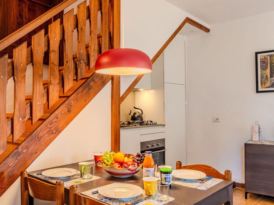 Cloud, Sky, Plant, Building, Window, Land Lot, House, Grass, Door, Tree