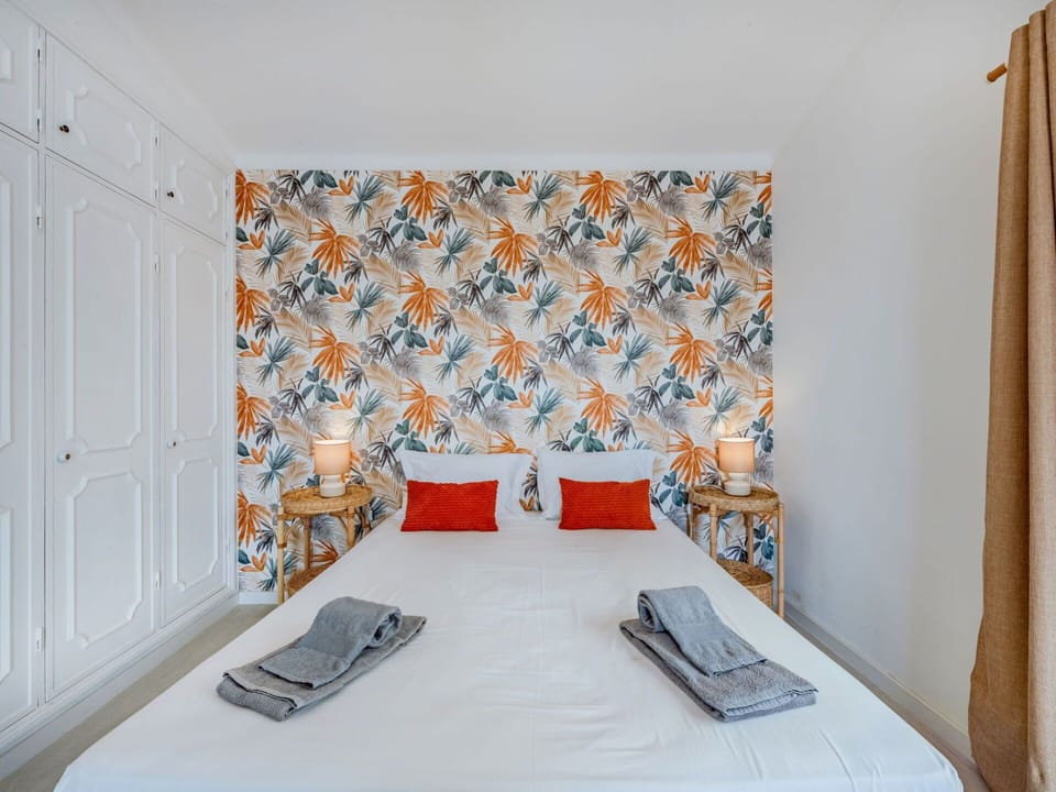 Furniture, Interior Design, Flooring, Floor, Textile, Bedroom, Room, Linens, Bed Sheet, Bed