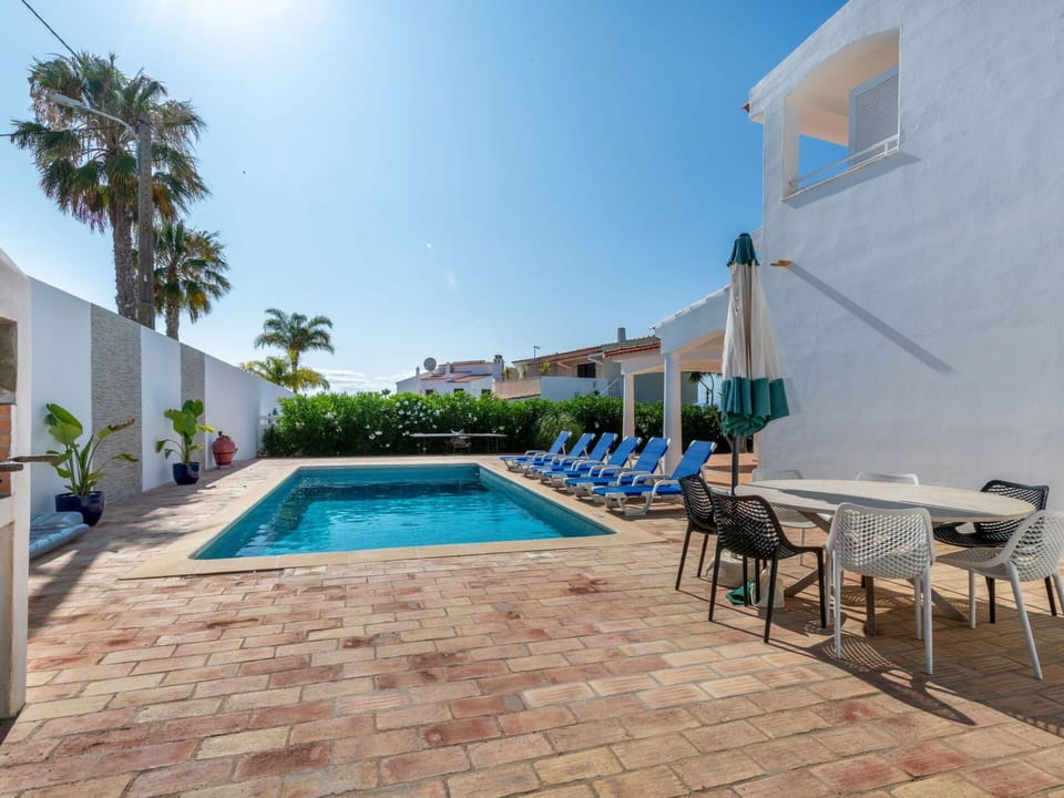 Blue, Residential Area, Swimming Pool, Home, Composite Material, Resort, Estate, Hacienda, Villa