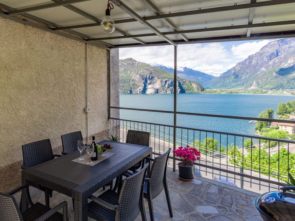 Table, Plant, Furniture, Property, Building, Flower, Water, Flowerpot, Houseplant, Sky