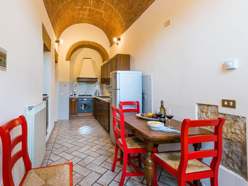 Table, Furniture, Property, Chair, Interior Design, Architecture, Wood, Floor, Flooring, Kitchen