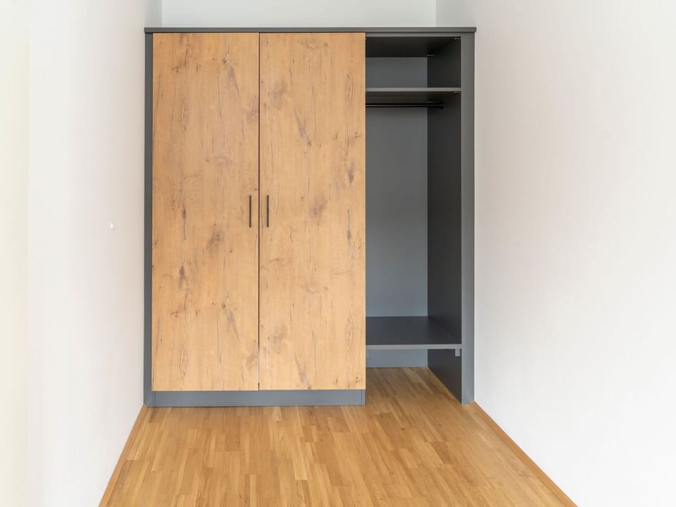 Wood, Building, Rectangle, Flooring, Shelf, Wood Stain, Floor, Wall, Material Property, Hardwood