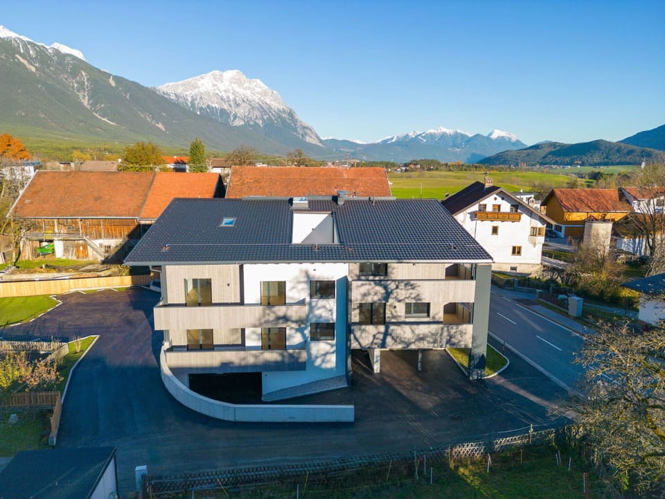 Sky, Building, Plant, Property, Daytime, Mountain, Window, Nature, Blue, Natural Landscape