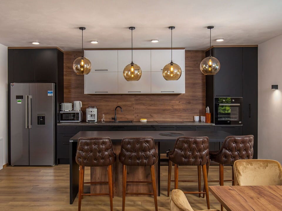 Table, Picture Frame, Building, Wood, Flooring, Floor, Living Room, Hardwood, Dining Room, House