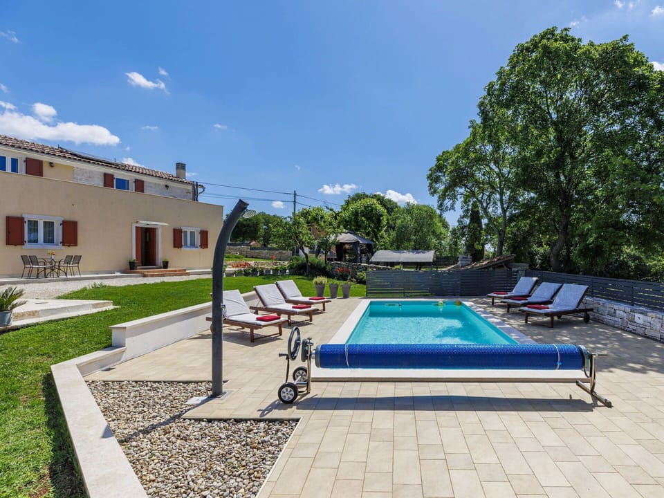 Property, Sky, Plant, Water, Swimming Pool, Azure, Cloud, Building, Outdoor Furniture, Architecture