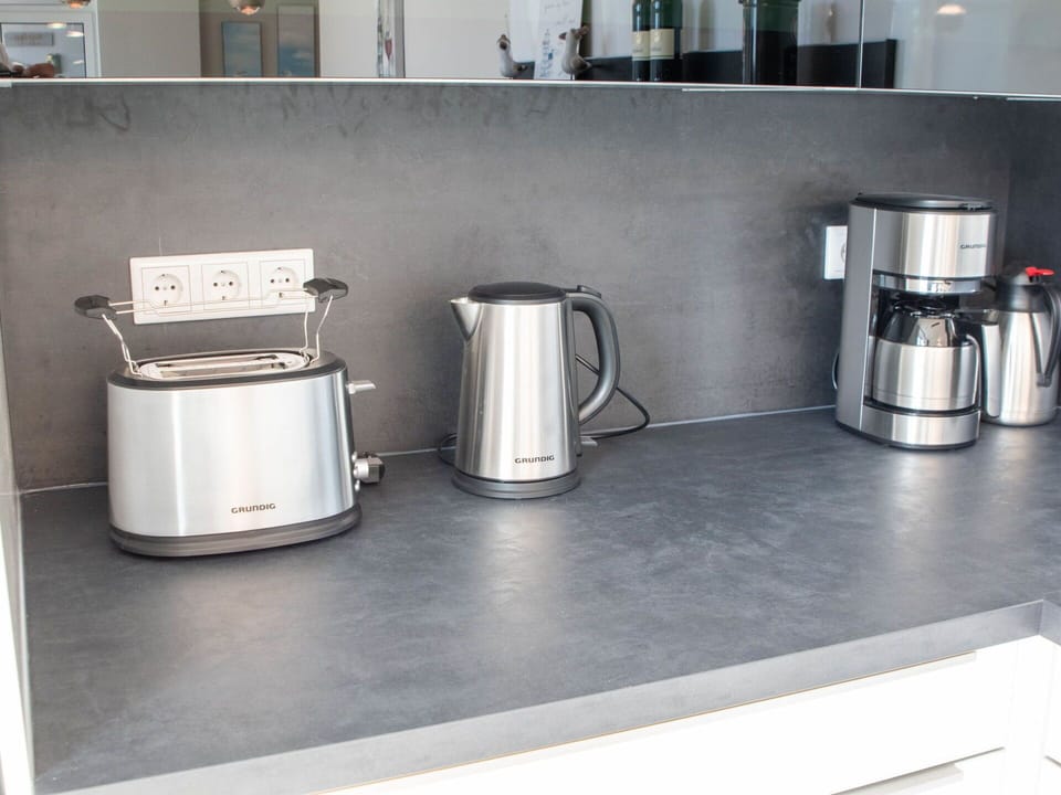 Countertop, Kitchen, Kitchen Appliance, Home Appliance, Major Appliance, Stove, Serveware, Gas