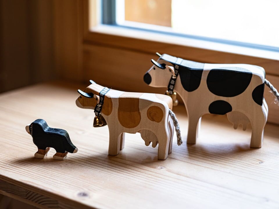 Window, Wood, Floor, Fawn, Flooring, Rectangle
