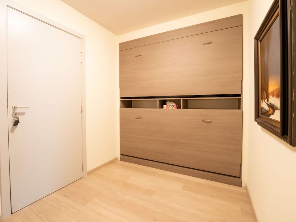 Building, Wood, Door, Floor, Flooring, Comfort, Hall, House, Hardwood