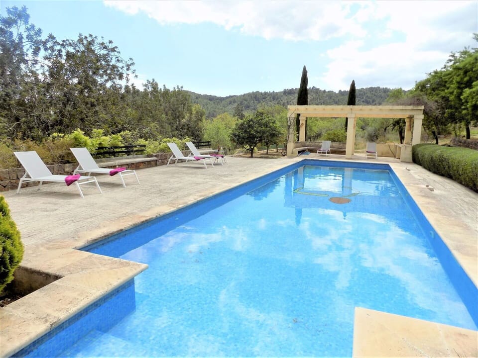 Water, Plant, Sky, Cloud, Swimming Pool, Azure, Tree, Building, Outdoor Furniture, House