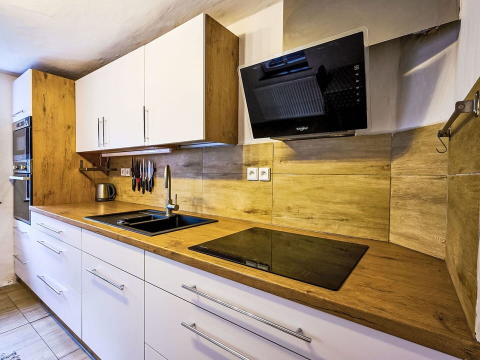 Cabinetry, Tap, Kitchen Sink, Countertop, Sink, Kitchen, Wood, Interior Design, Drawer, Kitchen Stove