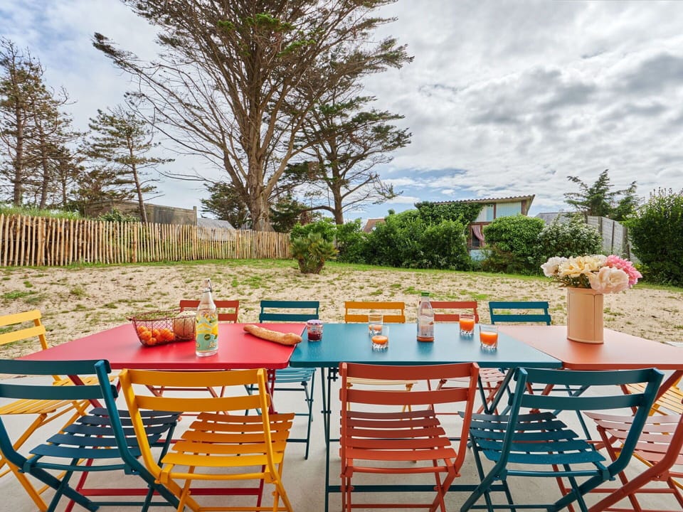 Plant, Cloud, Table, Sky, Property, Furniture, Chair, Outdoor Table, Nature, Outdoor Furniture
