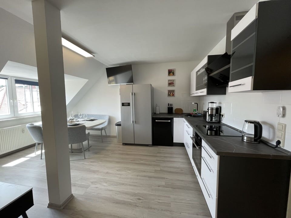 Cabinetry, Countertop, Furniture, Building, Kitchen, Wood, Kitchen Appliance, Kitchen Stove, Interior Design, Sink