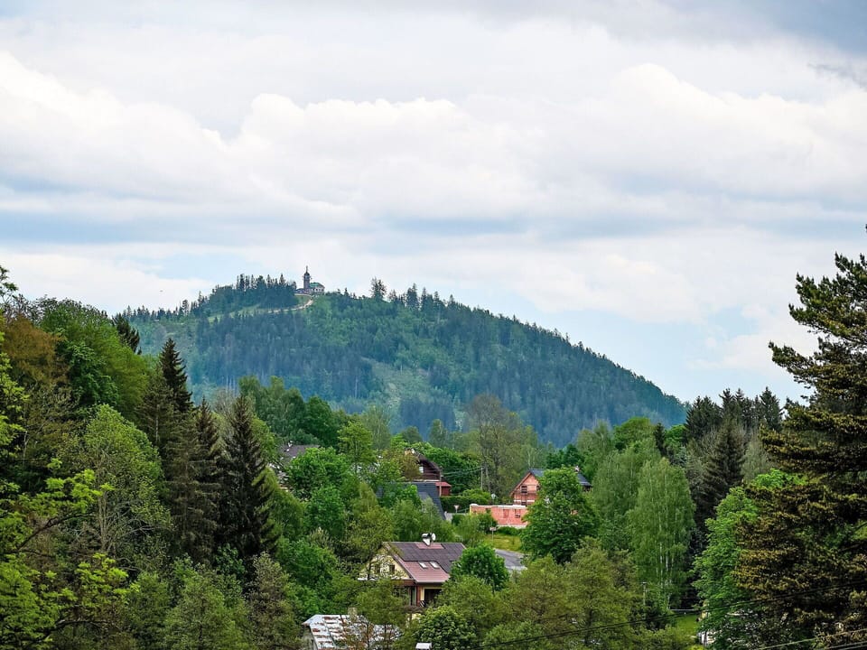 Cloud, Sky, Plant, Building, Window, Tree, House, Urban Design, Cottage, Grass