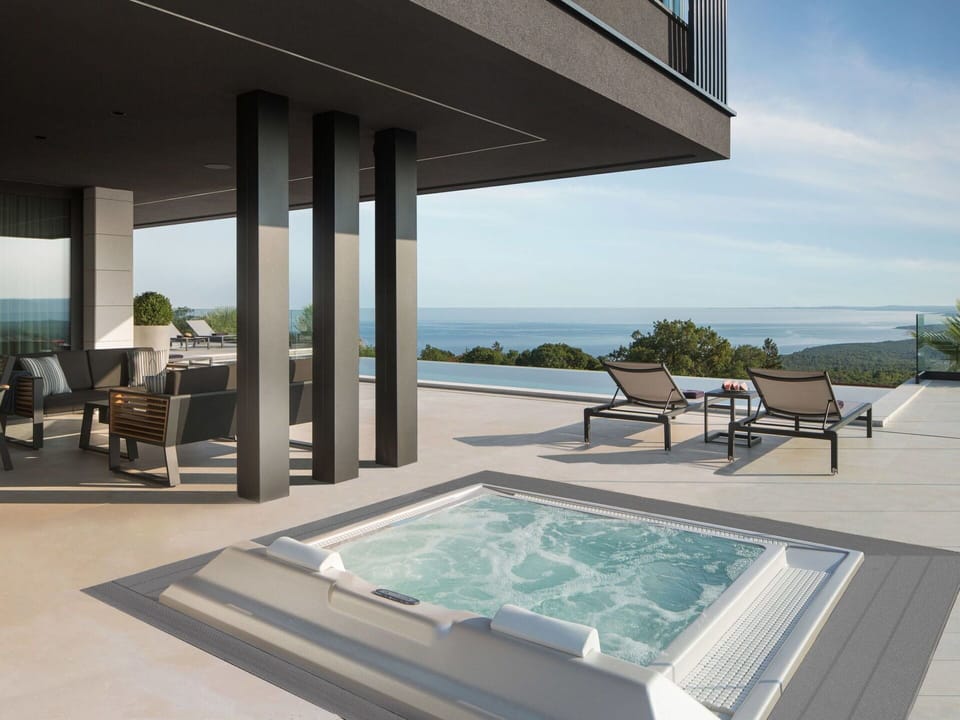 Table, Furniture, Sky, Plant, Property, Building, Tableware, Chair, Outdoor Table, Outdoor Furniture