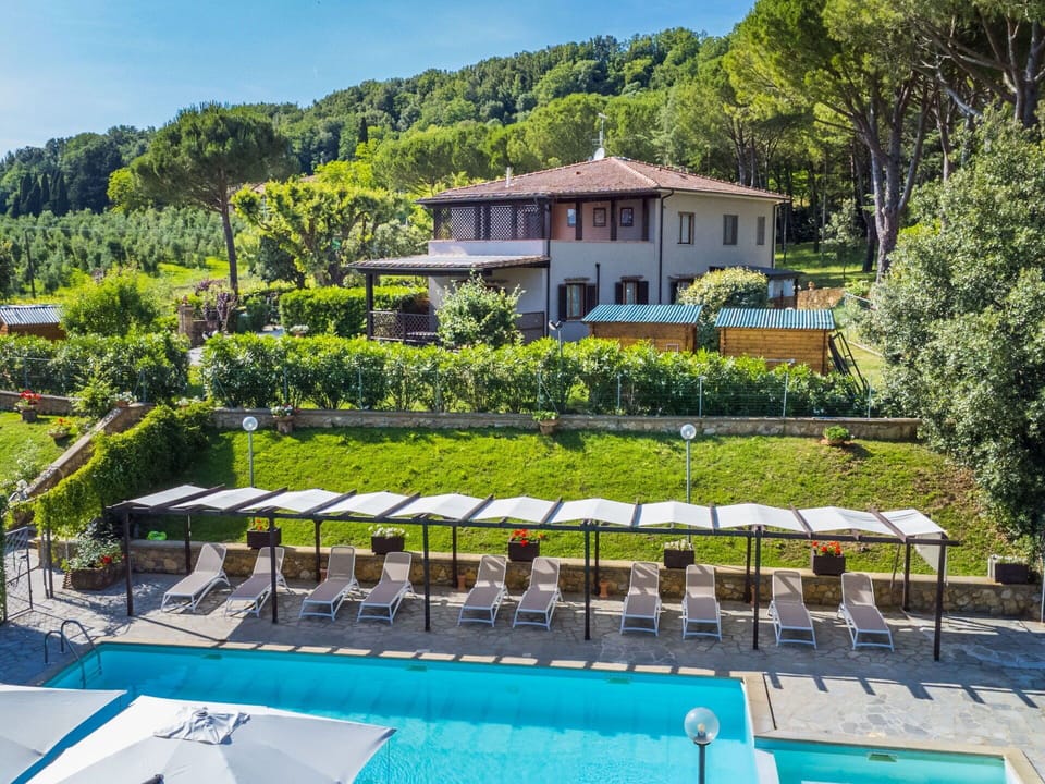 Water, Sky, Cloud, Plant, Swimming Pool, Tree, Shade, Composite Material, Grass, Landscape