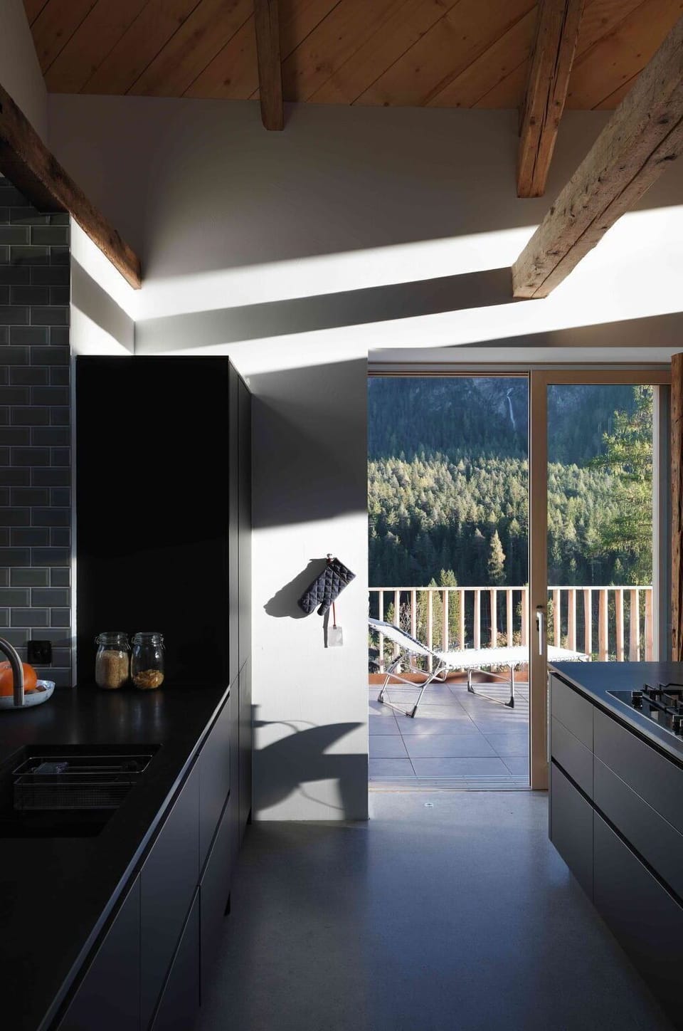 Cabinetry, Lighting, Building, Wood, Flooring, Living Room, Shade, Ceiling, Automotive Design, Glass