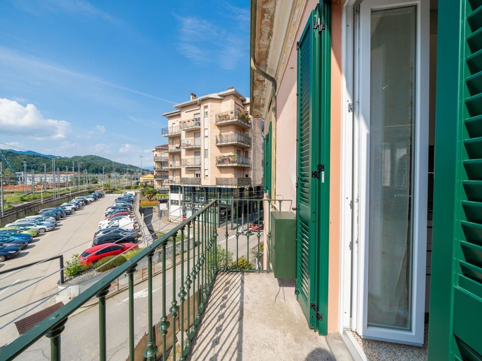 Sky, Water, Plant, Daytime, Property, Building, Swimming Pool, Azure, Nature, Architecture