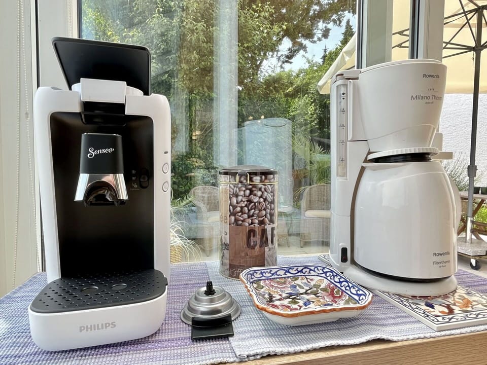 Food, Sky, Table, Tableware, Mountain, Cloud, Plant, Furniture, Green, Natural Landscape