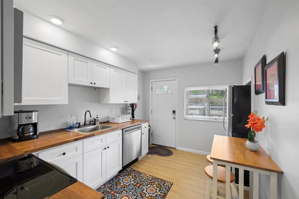 Fully Stocked Kitchen