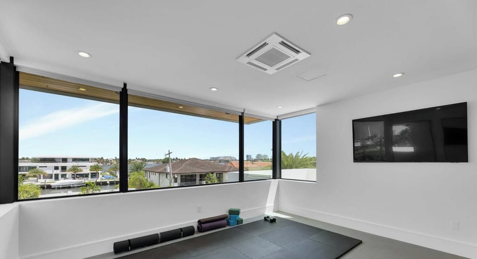 GYM (Water & Pool Views / 3rd Floor) - Smart TV - Treadmill - Stationary Bike - Yoga Mat/ Mirrors / Dumbbells / Yoga Brick.
